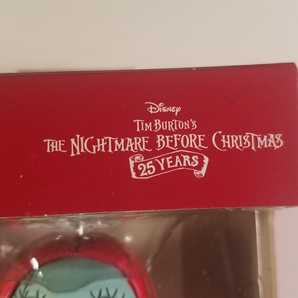 Hallmark ornament sally nightmare before christmas - Picture 4 of 4